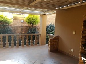3 Bed House in Eldoraigne