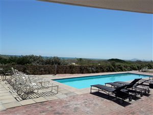 2 Bed Flat in Lagoon Beach