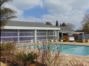 4 Bed House in Esther Park