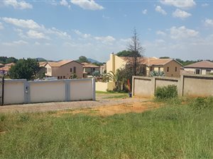 721 m² Land available in Ninapark