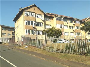 2.5 Bed Apartment in Bluff