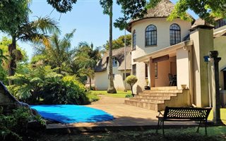 6 Bedroom House in Hilton