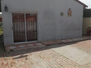 2 Bed House in Devon Park