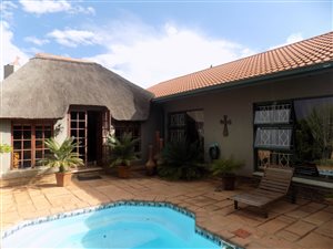3 Bed House in Oberholzer