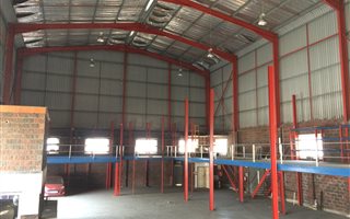 1675 m² Industrial space in Jacobs