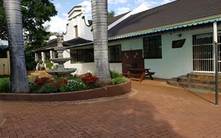 Commercial space in Mooinooi
