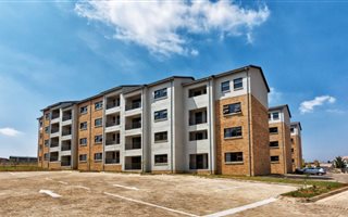 2 Bedroom Apartment in Cosmo City