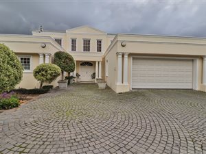 4 Bed House in Constantia