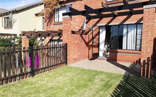 2 Bedroom Townhouse in Bayswater