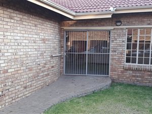 2 Bed Townhouse in Minerva Gardens