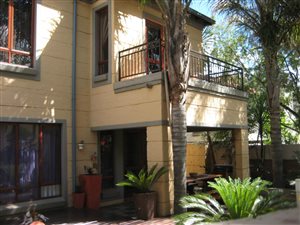 3 Bed Townhouse in Centurion Golf Estate