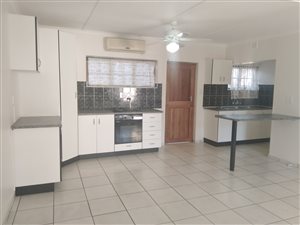 2 Bed Flat in Veld En Vlei