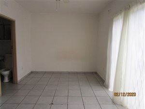 1 Bed Apartment in Freeland Park