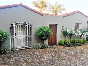 3 Bed House in Lynnwood Manor