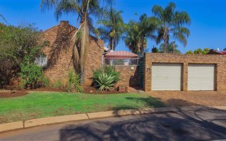 3 Bedroom House in Karen Park
