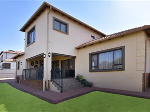4 Bed House in Kyalami Glen Estate