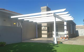 2 Bedroom House in Parklands