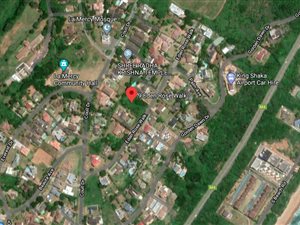 2185 m² Land available in La Mercy