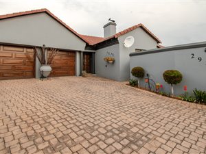 3 Bed House in Thatchfield