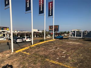 690 m² Retail Space in Shelly Beach