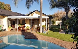 5 Bedroom House in Sterpark