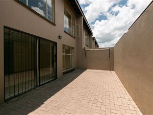 3 Bed Townhouse in Middelburg South