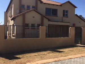 3 Bed House in Kameeldrift West