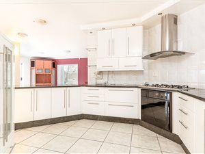 4 Bed House in Sunset Beach