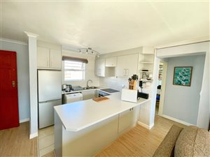2 Bed Apartment in Vredekloof East