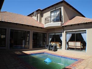 3 Bed House in Blue Valley Golf Estate