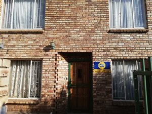 3 Bed Townhouse in Vanderbijlpark SE3