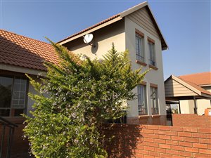 3 Bed Duplex in Brooklands
