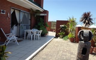 4 Bedroom House in Hartenbos