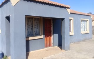 3 Bedroom House in Farmall