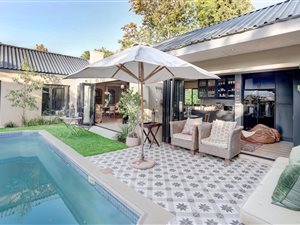 4 Bedroom House in Durbanville Hills