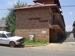 2 Bed Flat in Kempton Park Central
