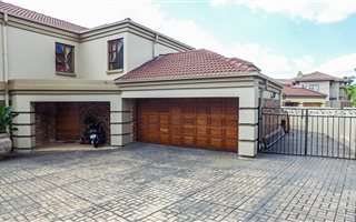 3 Bedroom House in Glen Marais