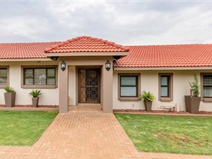 4 Bedroom House in Sunnyrock
