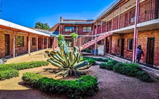 1200 m² Commercial space in Temba