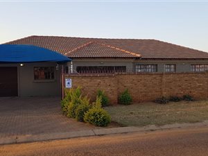 3 Bed House in Cultura Park