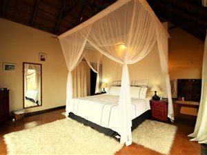 4 Bedroom House in Raptors View Wildlife Estate