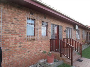 3 Bed House in Sandbaai
