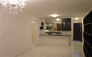 2 Bedroom Apartment in Cowies Hill