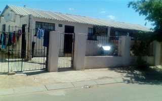 2 Bedroom House in Naledi