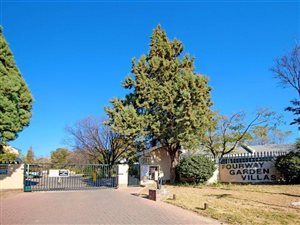 2 Bed Simplex in Fourways Gardens
