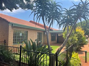 2 Bed Townhouse in Newlands