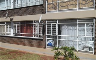 2 Bedroom Apartment in Rhodesfield