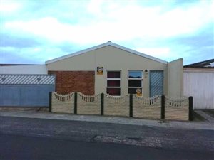 5 Bed House in Strandfontein