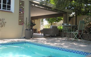 3 Bedroom Cluster in Verwoerdpark