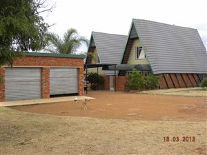 8 Bed House in Rooiwal